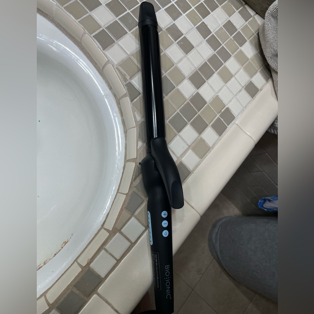 Bio Ionic Long Barrel Curling Iron - 1inch